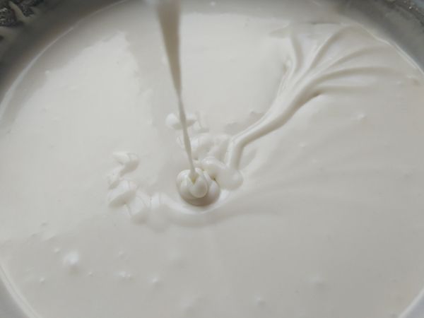 葡萄汁奶黄冰皮月饼