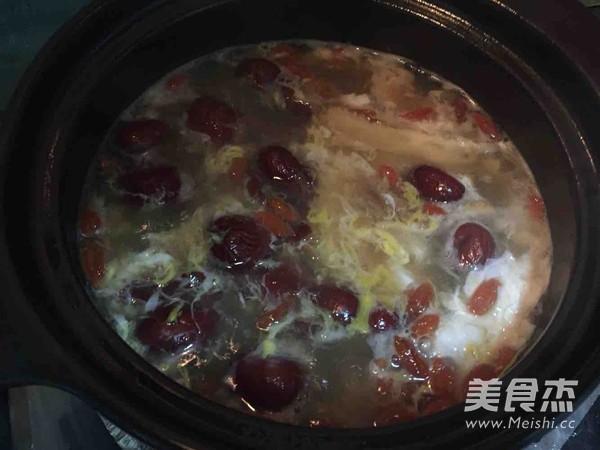 当归红枣鸡蛋汤