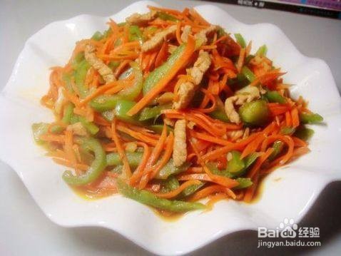 胡萝卜丝炒肉的做法