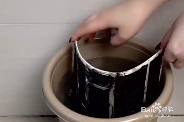 如何清洗空调过滤网？