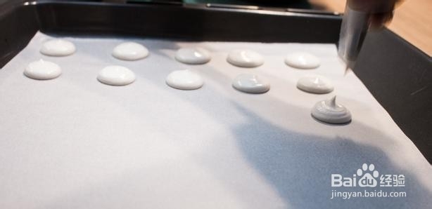 在家如何做美味的马卡龙。