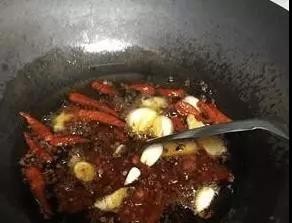 十三香小龙虾
