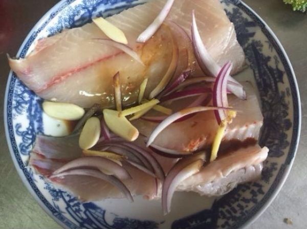 培根烤鱼暖沙拉