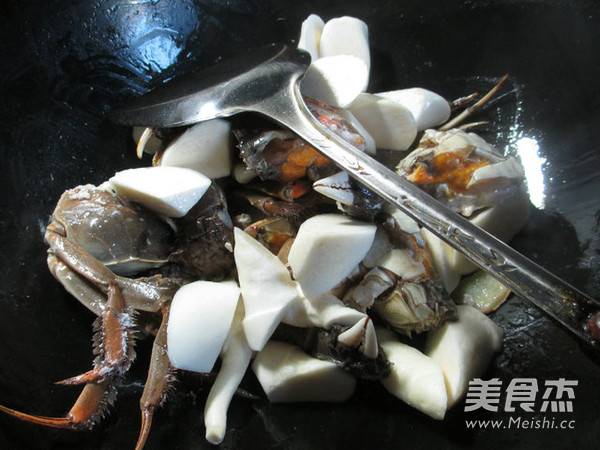 茭白烧大闸蟹