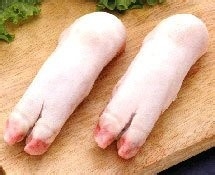 如何选购生鲜猪脚?