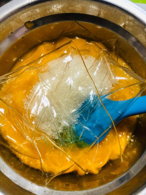 椰浆芒果慕斯蛋糕