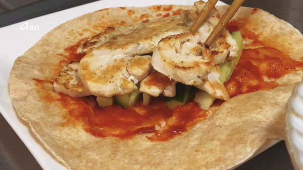 韩式辣酱鸡肉卷