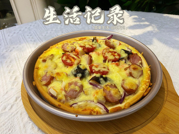 烤肠蟹肉棒披萨