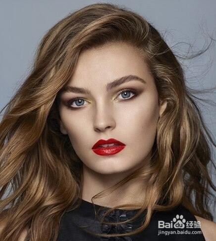 头发出油了？这五大方法帮你解决出油的尴尬