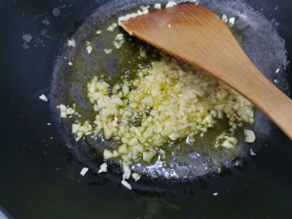 蒜香咖喱小龙虾