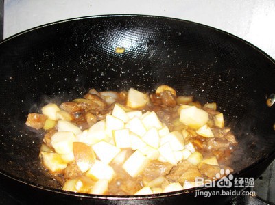 黑椒苹果牛肉粒的做法