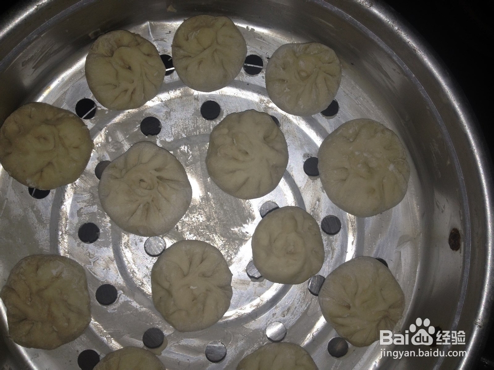 芹菜鲜肉包子的做法