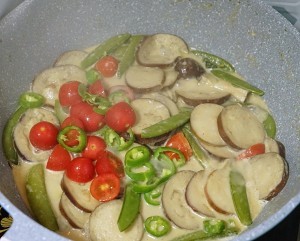 养生食补绿咖喱茄子的做法