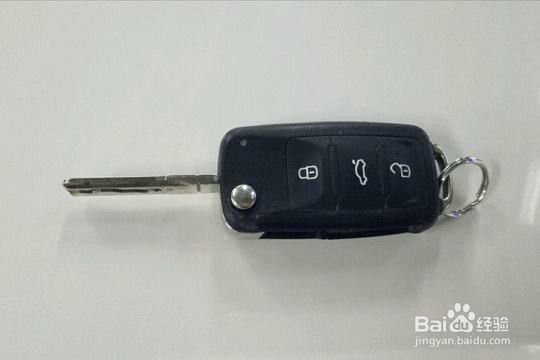 高尔夫无钥匙进入怎么锁车