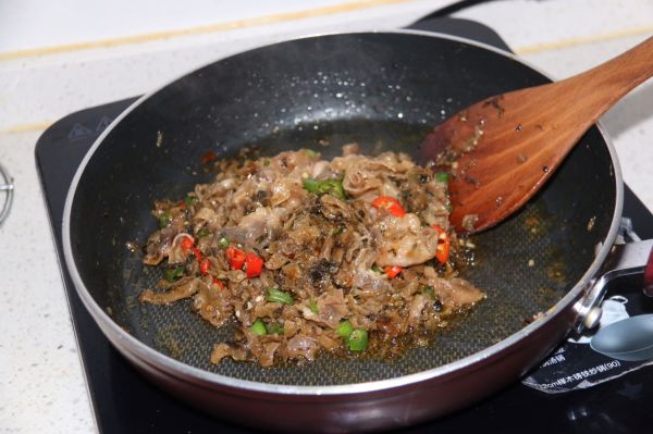 牛肉卷烩外婆菜