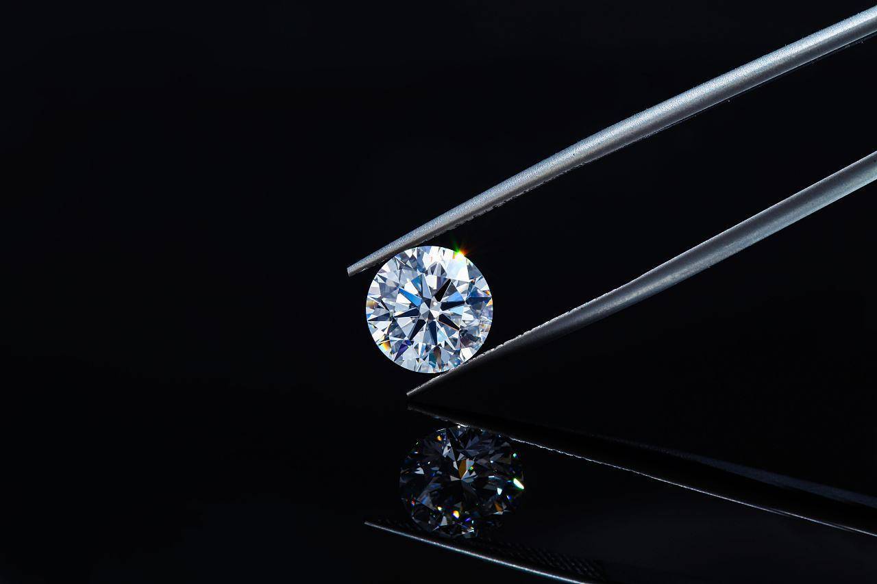 买裸钻更省钱？裸钻值得买吗？