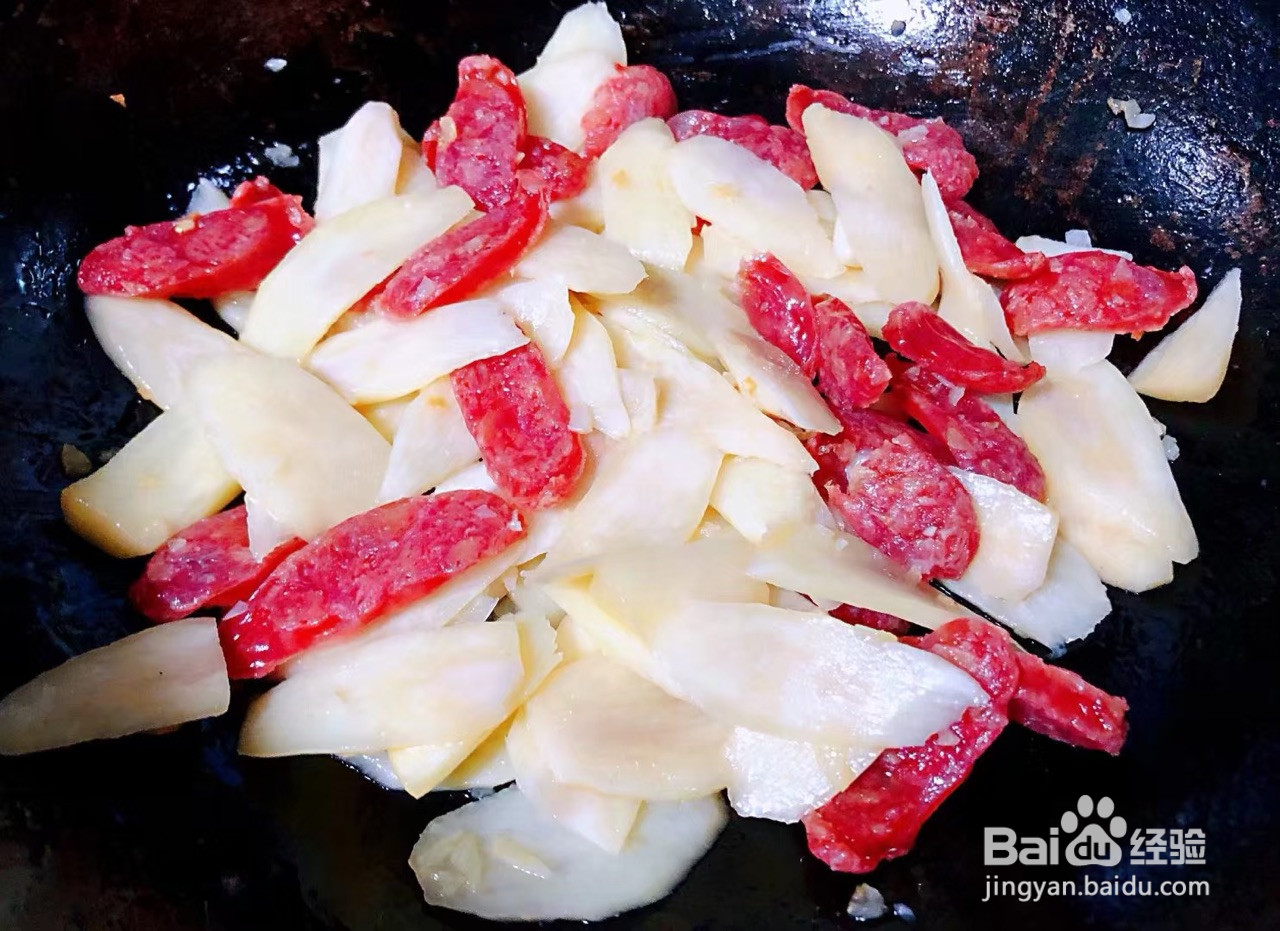 茭白炒腊肠的做法