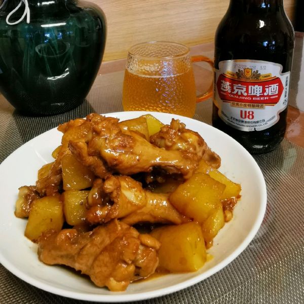 醇香啤酒鸡翅根烧土豆