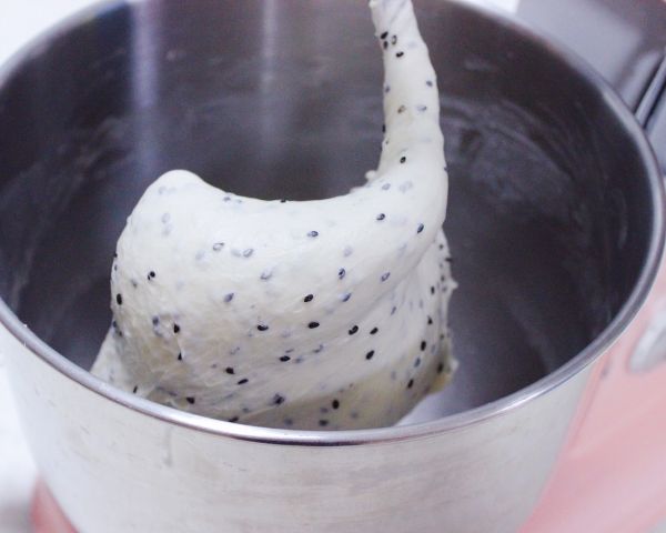 西瓜薯黑芝麻吐司