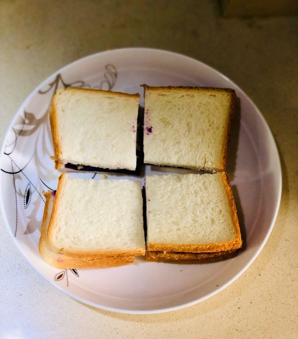 一口紫薯西多士