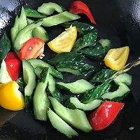 如何制作咸蛋黄炒黄瓜