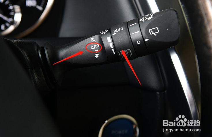 丰田埃尔法车辆雨刮的功能怎么使用