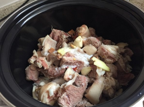 用电饭煲可以炖羊肉吗