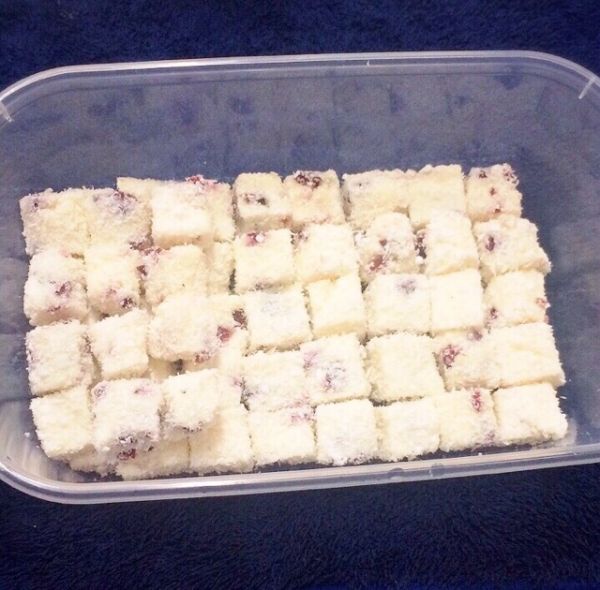 蔓越莓牛奶小方