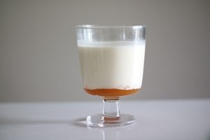 怎么做香草杏桃奶冻？