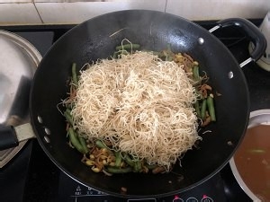 如何做豆角肉丝焖面