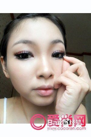 打造韩式大眼妆的画法