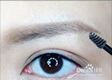 平眉妆的化妆技巧