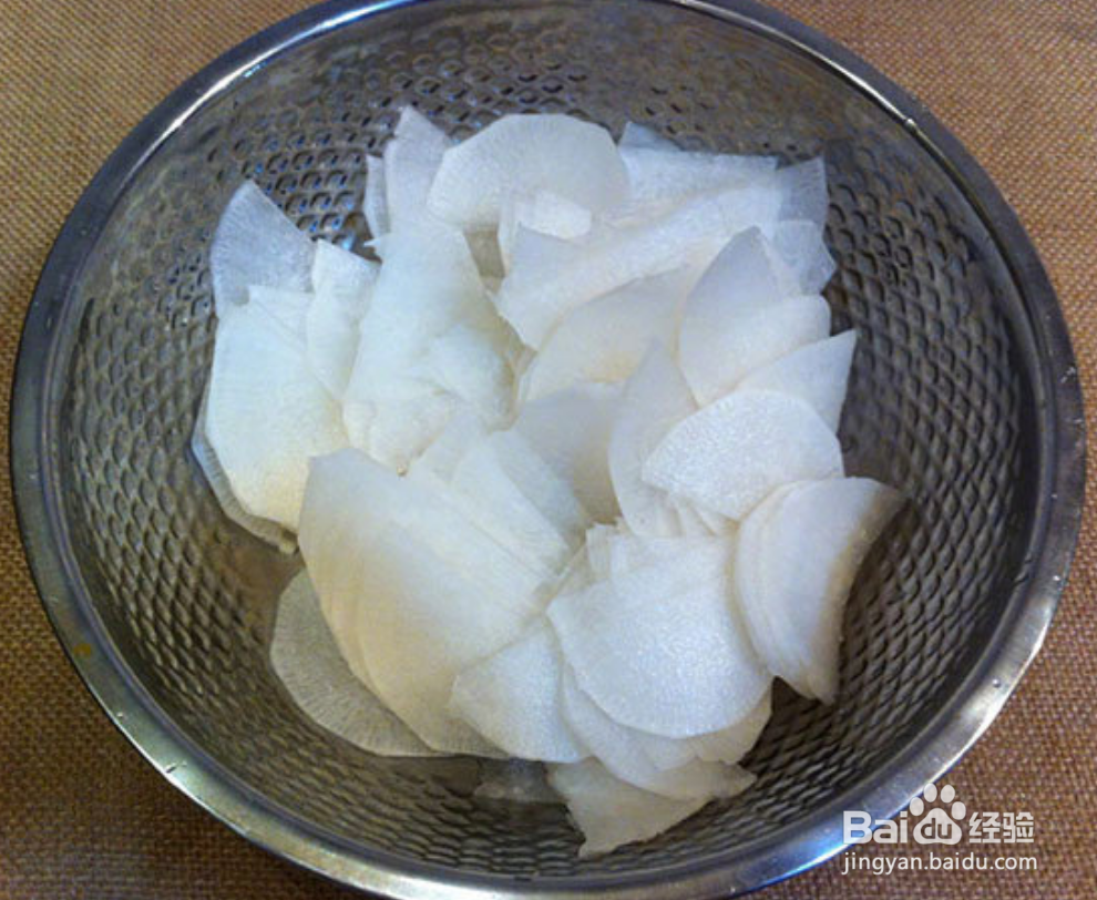 既能下饭,又可以当零食的凉拌萝卜