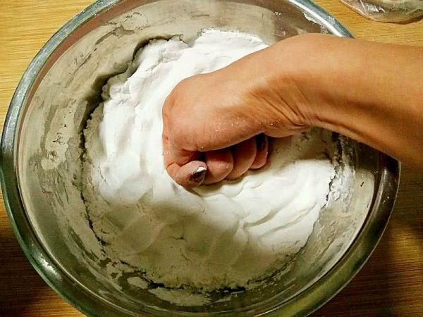 桂花黑芝麻汤圆