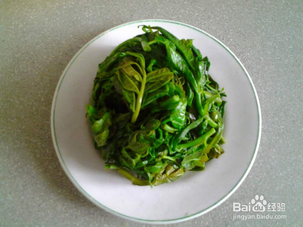 香椿炒鸡蛋的做法