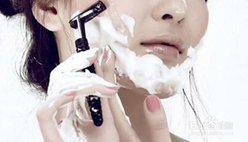 女生为什么也会“长胡子”?女生长胡子怎么办?