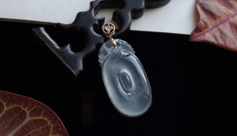 翡翠鉴别最简单最直接的方法