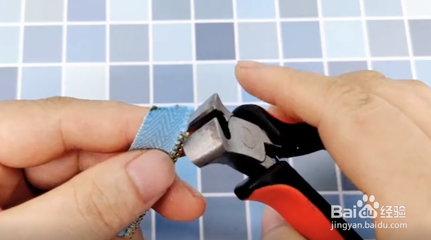 拉链领带坏了怎么修