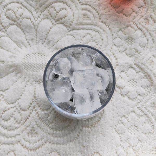 桑葚蔓越莓冰饮