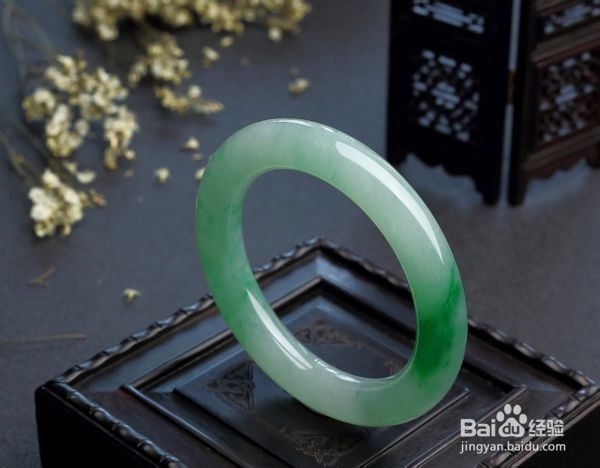 如何能挑选到正宗的翡翠？