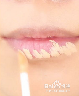 新手要怎样才能画出干净的红唇妆