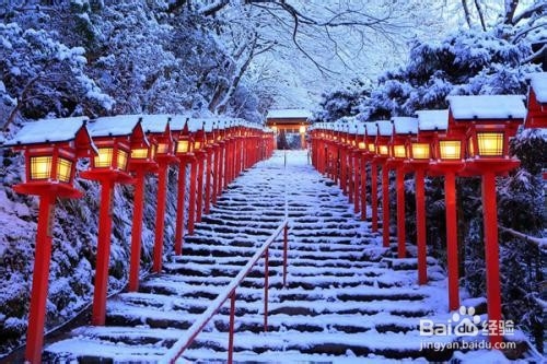 雨雪天开车的技巧