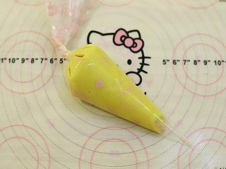 百变凯蒂猫甜甜圈怎么做？