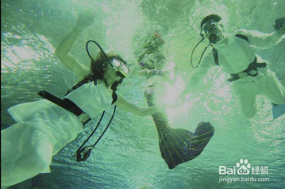 拍水下婚纱照怎么睁眼