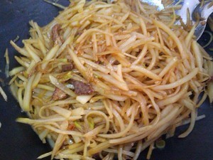 家常酱油土豆丝家常做法详细教程？快手菜