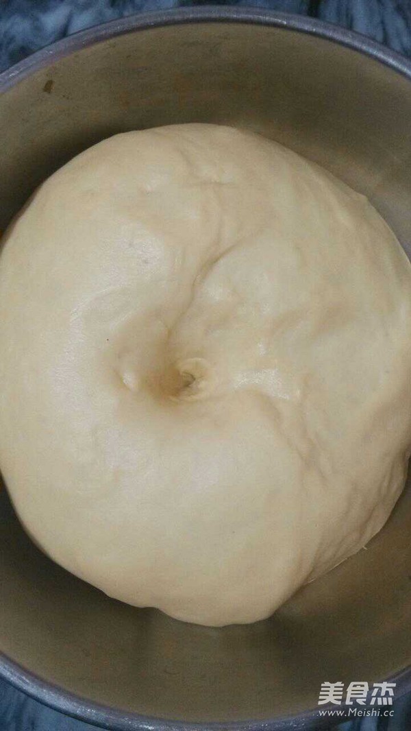 火腿肠花朵面包