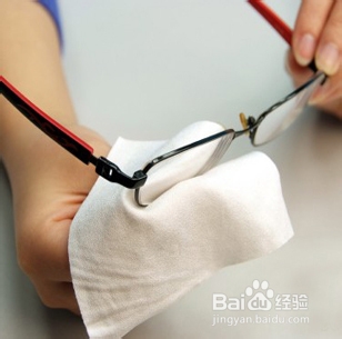 冬天戴口罩眼镜防雾办法