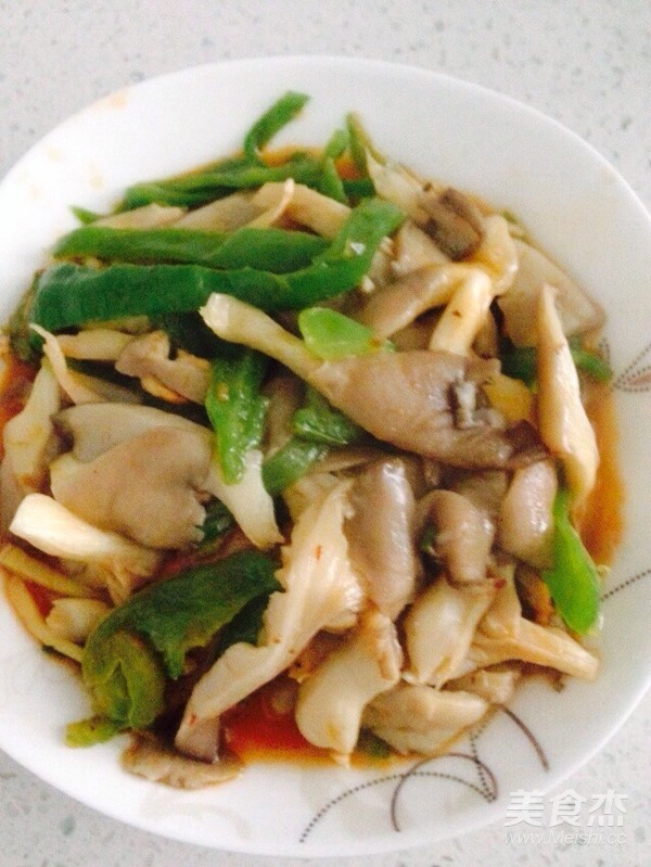 酸辣青椒炒平菇