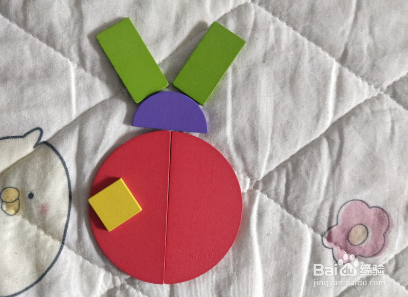 用幼儿积木怎么拼一个小瓢虫