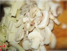 口蘑豆腐汤--美味